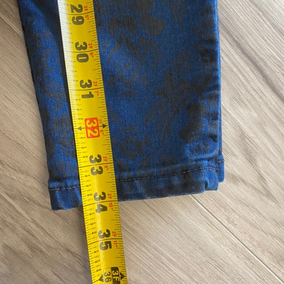 Free People Black Floral Background Jeans - 25 - Picture 10 of 13